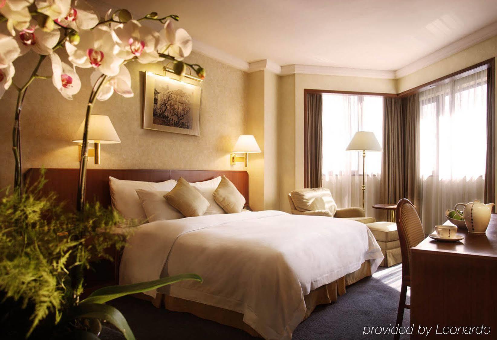 Prince Hotel Гонконг Экстерьер фото
