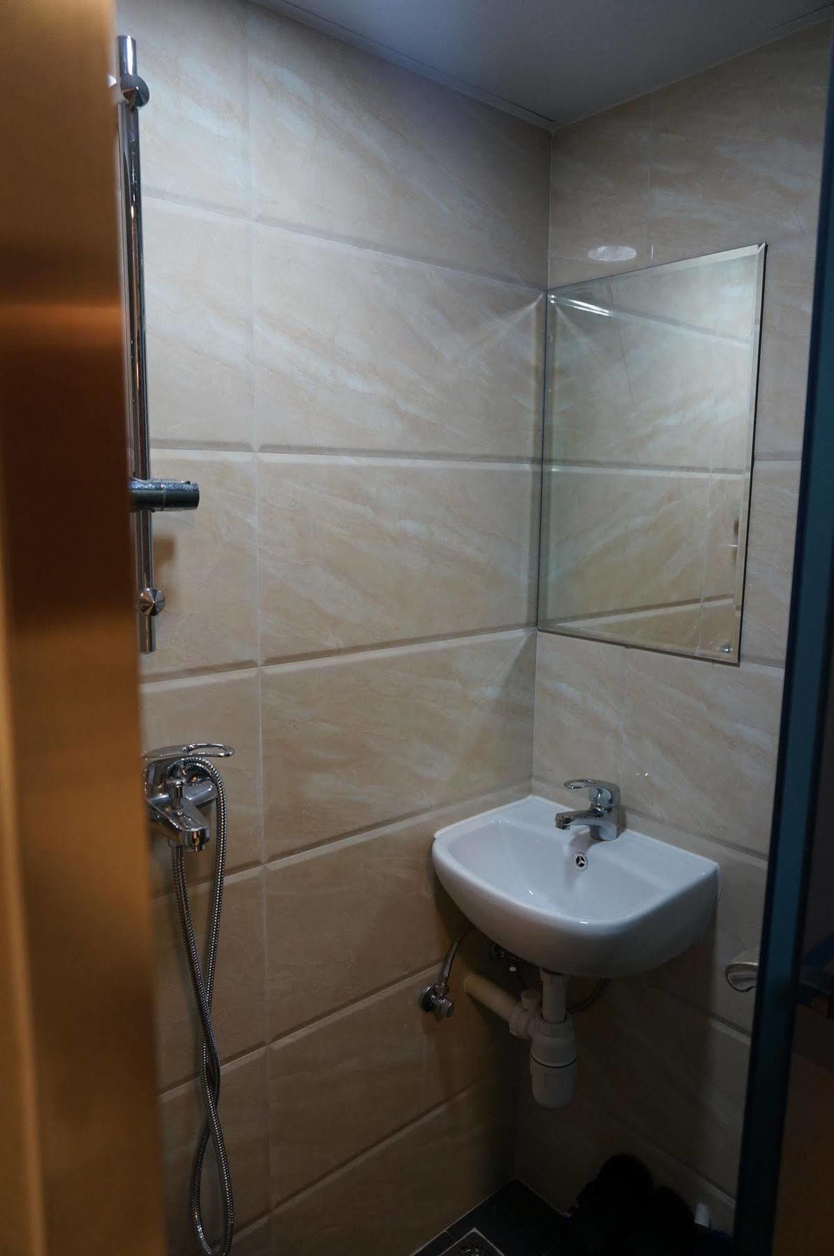 Prince Hotel Гонконг Экстерьер фото